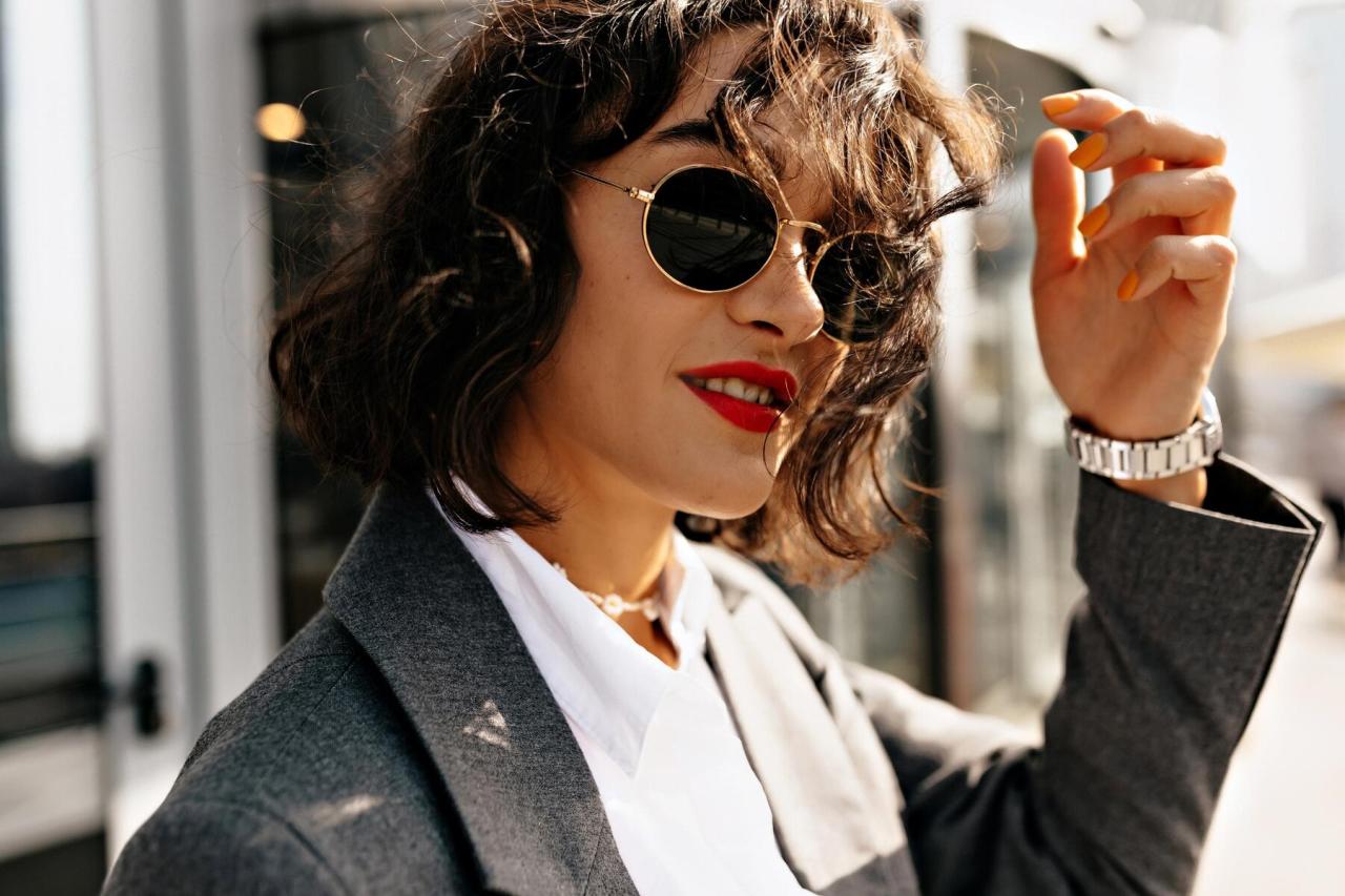 Enhance Your Style with Sunglasses: Effortlessly Elevate Your Look